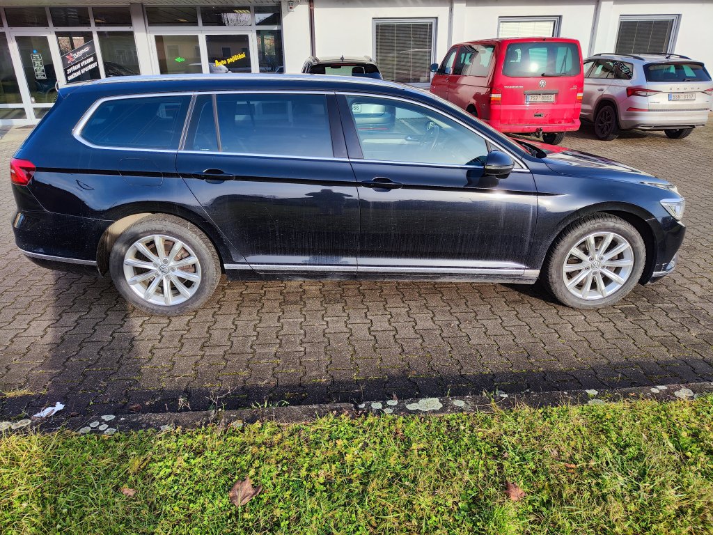 VW PASSAT VAR. HL 2.0 TDI 140kW 6DSG, ČR, 2.majitel, LED,