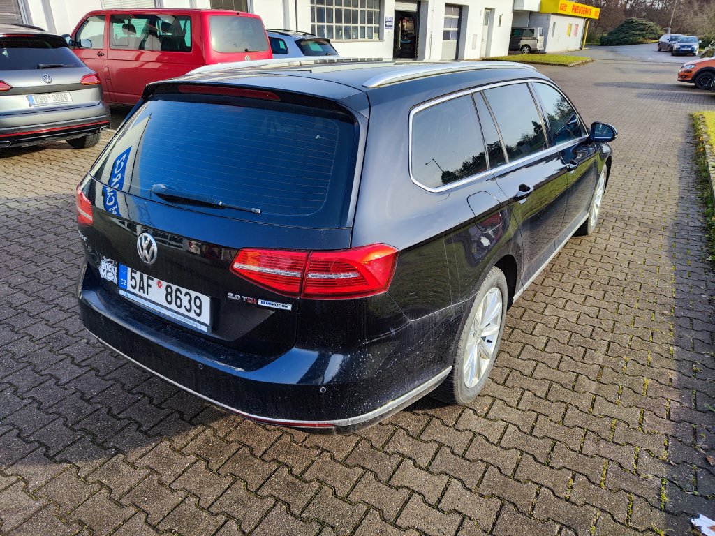 VW PASSAT VAR. HL 2.0 TDI 140kW 6DSG, ČR, 2.majitel, LED,