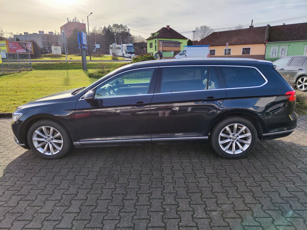 VW PASSAT VAR. HL 2.0 TDI 140kW 6DSG, ČR, 2.majitel, LED,