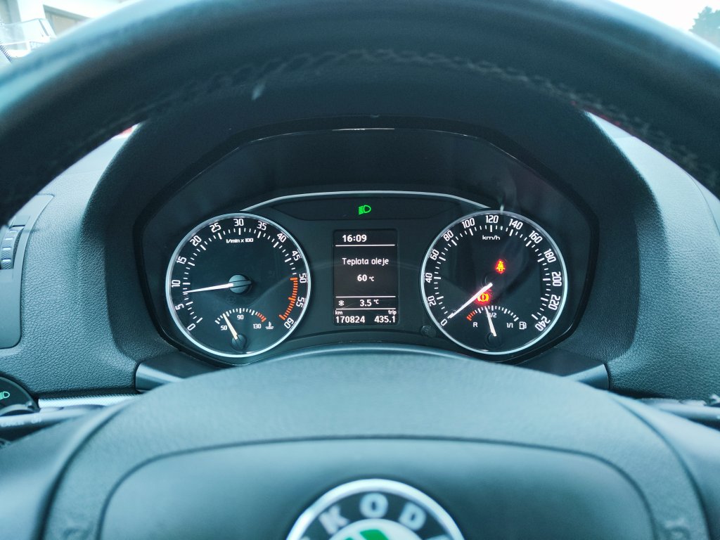 Škoda OCTAVIA II FL ELEGANCE 1.6 TDI 77 kW 5MT,ČR,2.Majitel,Pův.lak,2xKola