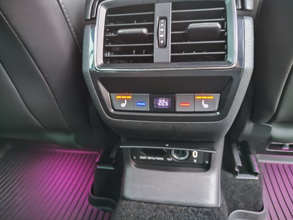 Škoda KODIAQ L&K 2.0TDI 147kW 4x4 7DSG,ČR,1.M.,DPH,Pův.lak,ZÁRUKA !