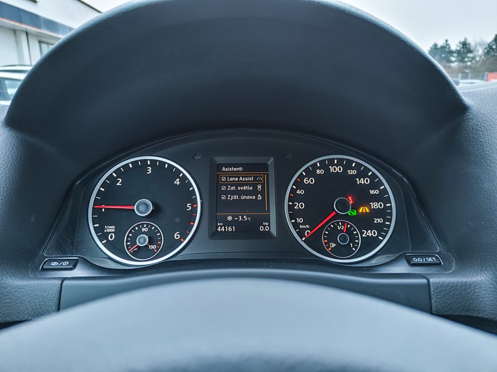 VW TIGUAN Sport&Style 2.0TDI 103 kW 4M 7DSG,ČR,1.MAJ.,jen 44tkm! 2xKola,