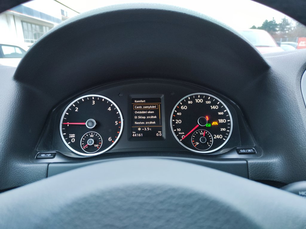 VW TIGUAN Sport&Style 2.0TDI 103 kW 4M 7DSG,ČR,1.MAJ.,jen 44tkm! 2xKola,