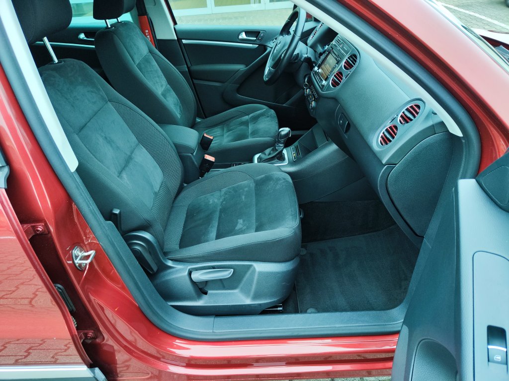 VW TIGUAN Sport&Style 2.0TDI 103 kW 4M 7DSG,ČR,1.MAJ.,jen 44tkm! 2xKola,