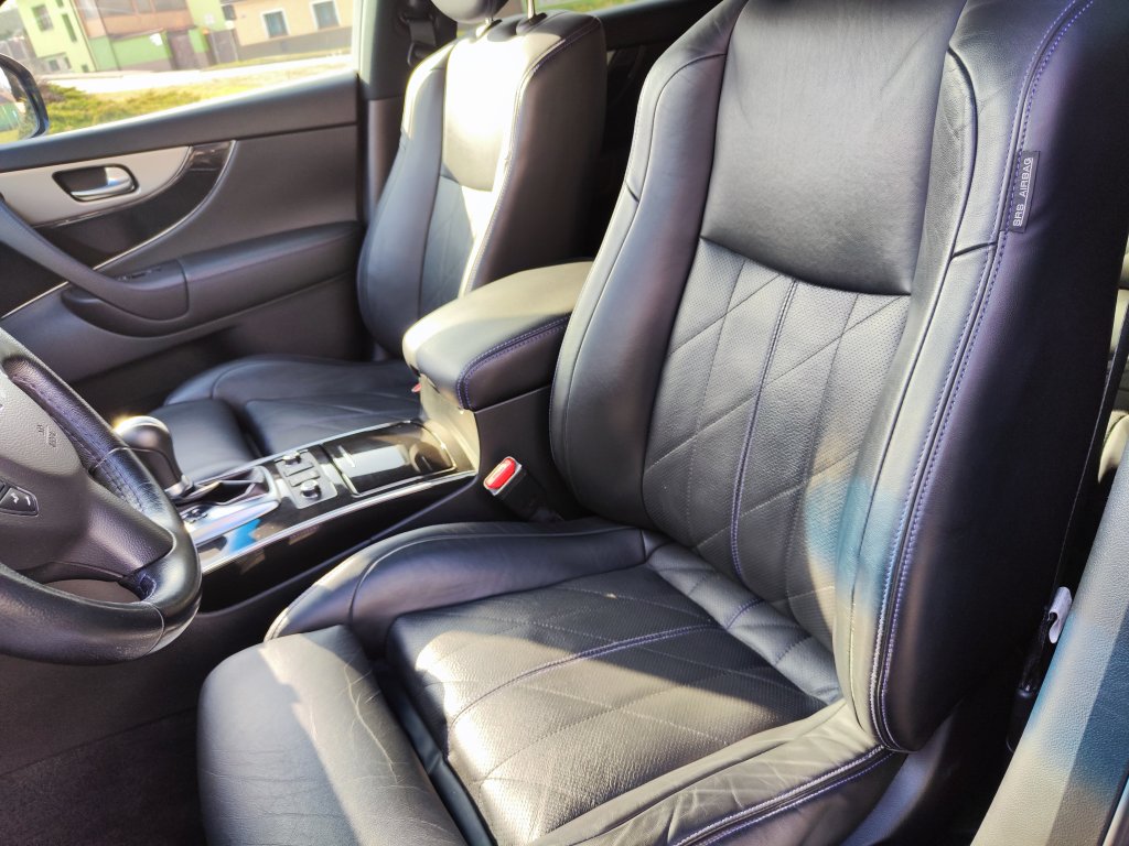 Nissan INFINITI QX70S S-Design(Premium) AWD 7AT, ČR,DPH, 2x 21" Kola