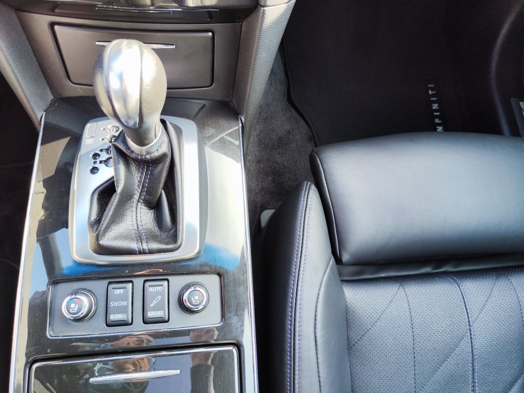 Nissan INFINITI QX70S S-Design(Premium) AWD 7AT, ČR,DPH, 2x 21" Kola