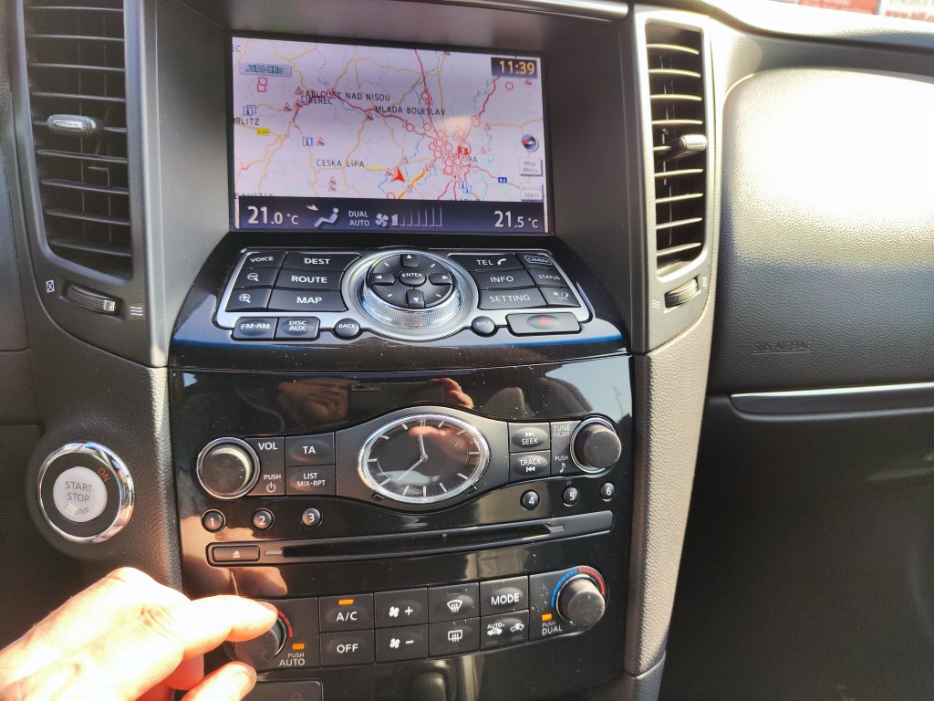 Nissan INFINITI QX70S S-Design(Premium) AWD 7AT, ČR,DPH, 2x 21" Kola