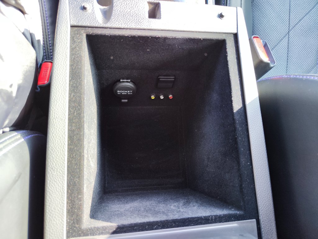 Nissan INFINITI QX70S S-Design(Premium) AWD 7AT, ČR,DPH, 2x 21" Kola