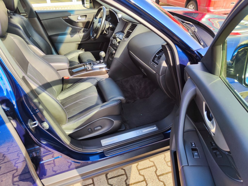 Nissan INFINITI QX70S S-Design(Premium) AWD 7AT, ČR,DPH, 2x 21" Kola