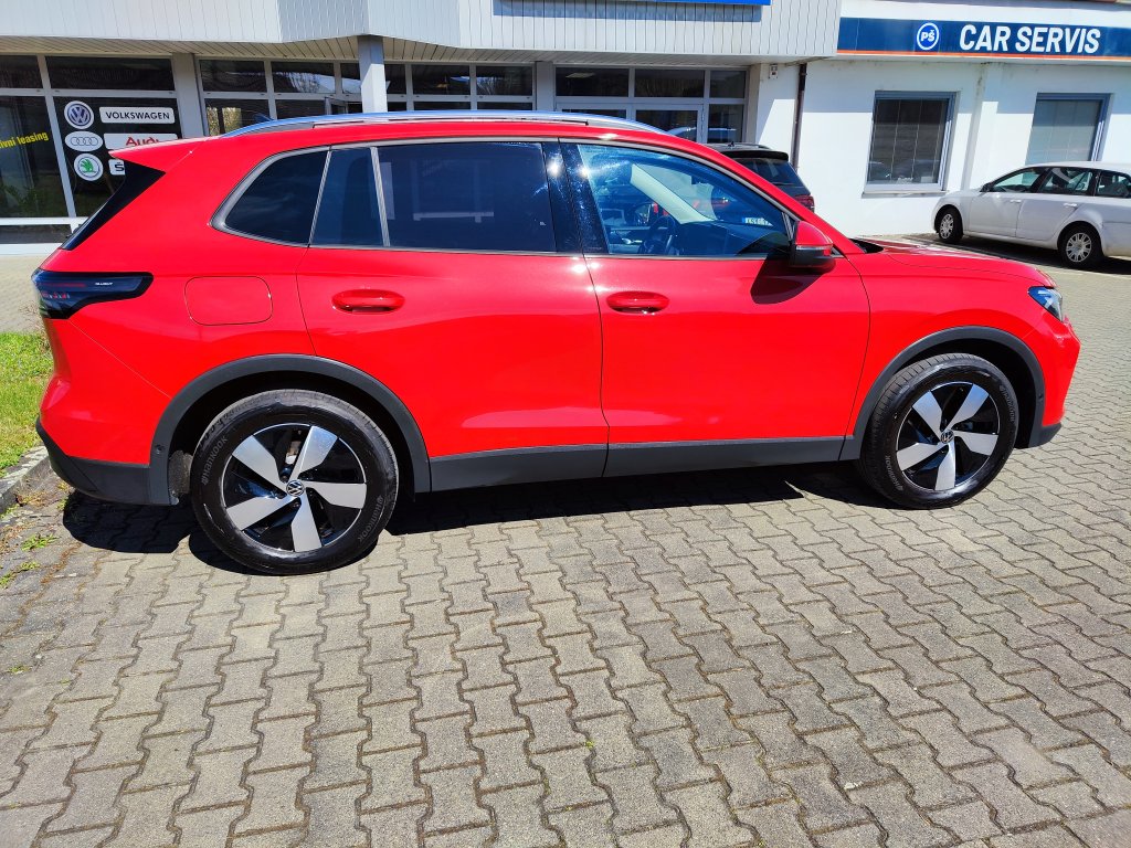 VW TIGUAN, ČR,1.M.,DPH,Pův.lak,ZÁRUKA,NT,Ventilace/Masáže sedadel,2x Kola