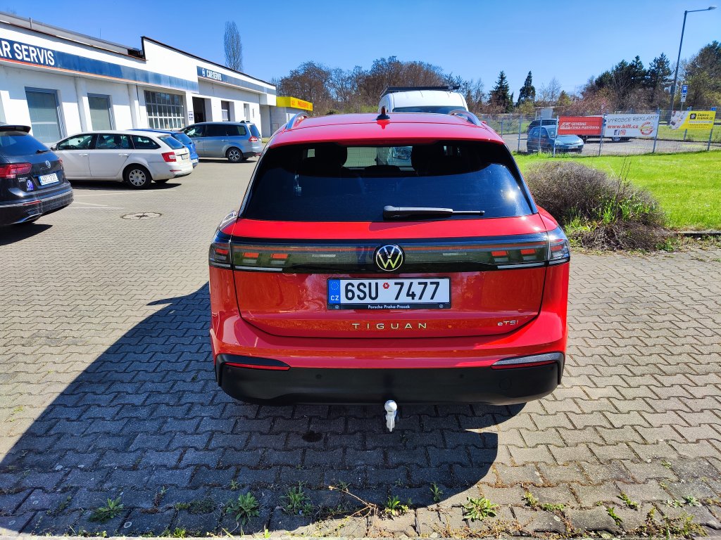 VW TIGUAN, ČR,1.M.,DPH,Pův.lak,ZÁRUKA,NT,Ventilace/Masáže sedadel,2x Kola