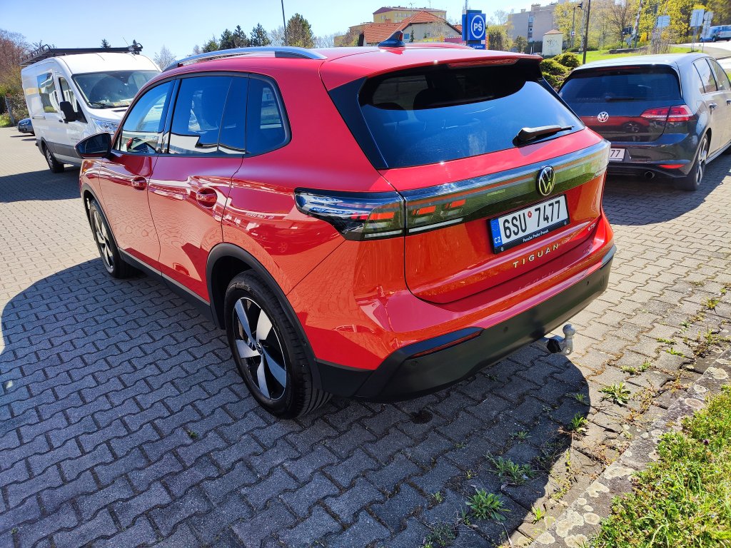 VW TIGUAN, ČR,1.M.,DPH,Pův.lak,ZÁRUKA,NT,Ventilace/Masáže sedadel,2x Kola