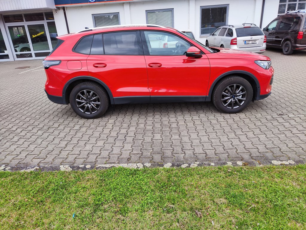 VW TIGUAN, ČR,1.M.,DPH,Pův.lak,ZÁRUKA,NT,Ventilace/Masáže sedadel,2x Kola