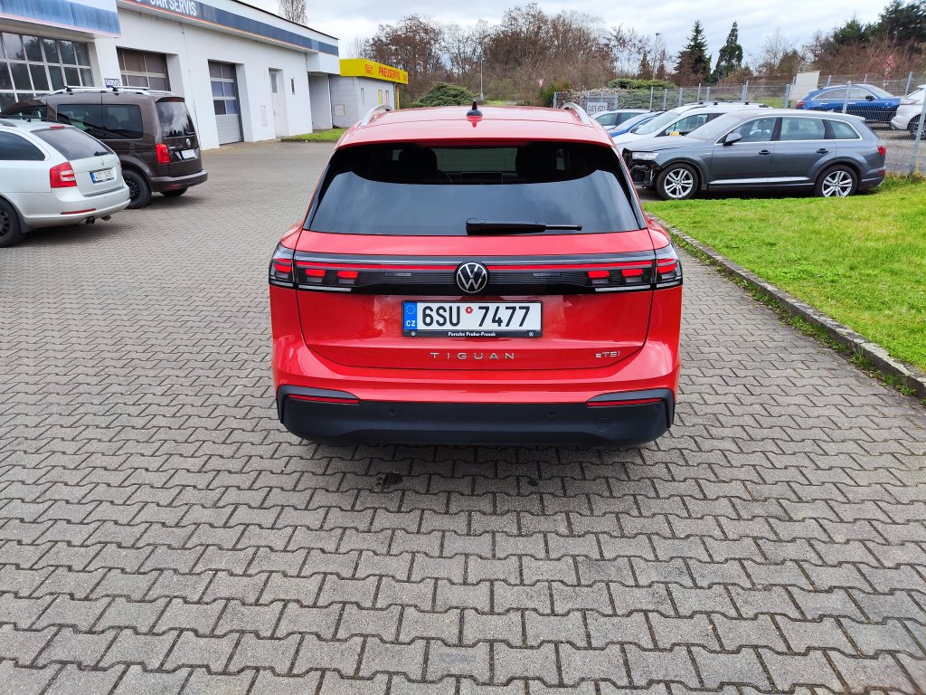 VW TIGUAN, ČR,1.M.,DPH,Pův.lak,ZÁRUKA,NT,Ventilace/Masáže sedadel,2x Kola
