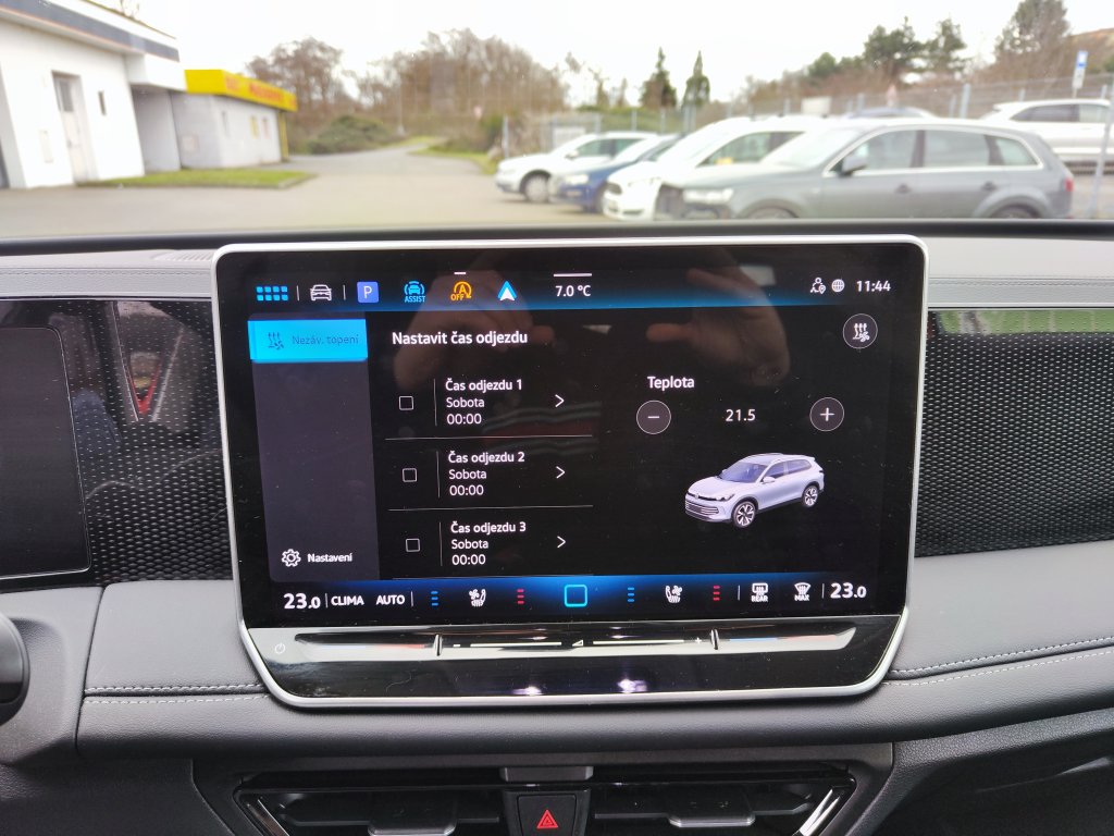 VW TIGUAN, ČR,1.M.,DPH,Pův.lak,ZÁRUKA,NT,Ventilace/Masáže sedadel,2x Kola