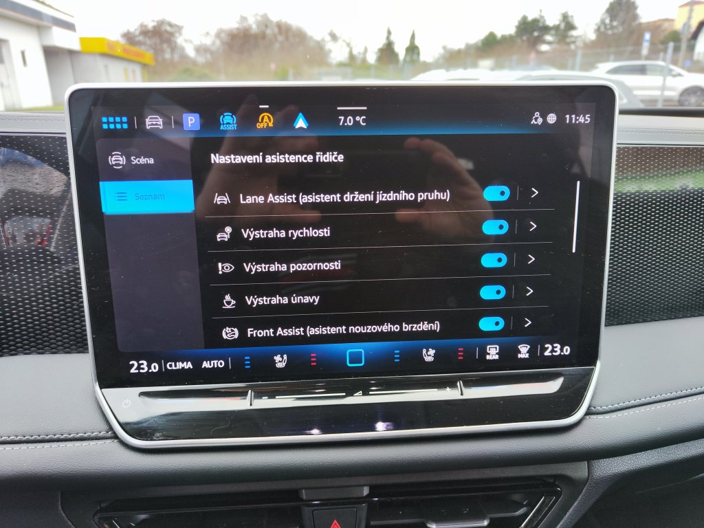 VW TIGUAN, ČR,1.M.,DPH,Pův.lak,ZÁRUKA,NT,Ventilace/Masáže sedadel,2x Kola