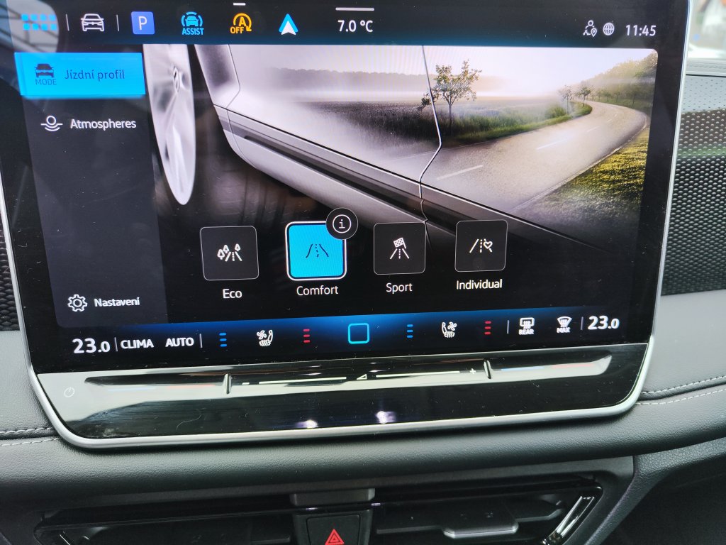 VW TIGUAN, ČR,1.M.,DPH,Pův.lak,ZÁRUKA,NT,Ventilace/Masáže sedadel,2x Kola