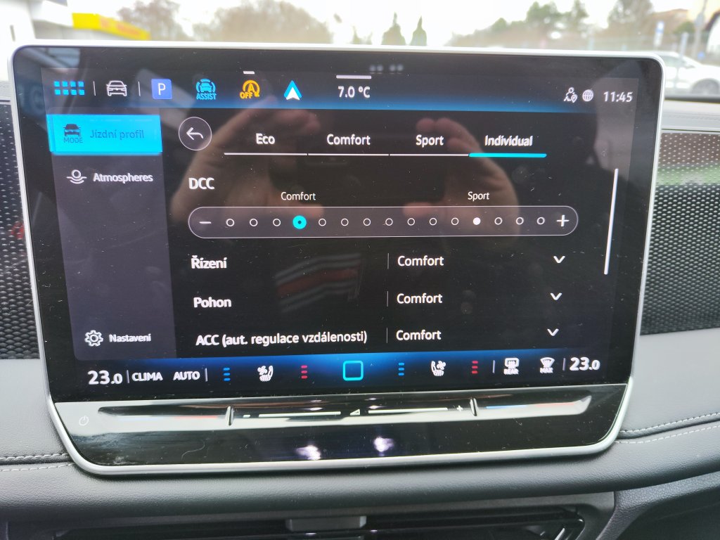 VW TIGUAN, ČR,1.M.,DPH,Pův.lak,ZÁRUKA,NT,Ventilace/Masáže sedadel,2x Kola