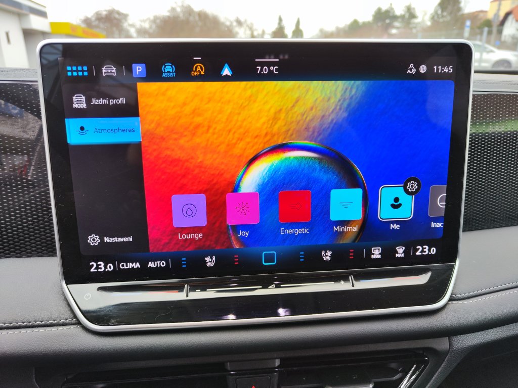 VW TIGUAN, ČR,1.M.,DPH,Pův.lak,ZÁRUKA,NT,Ventilace/Masáže sedadel,2x Kola