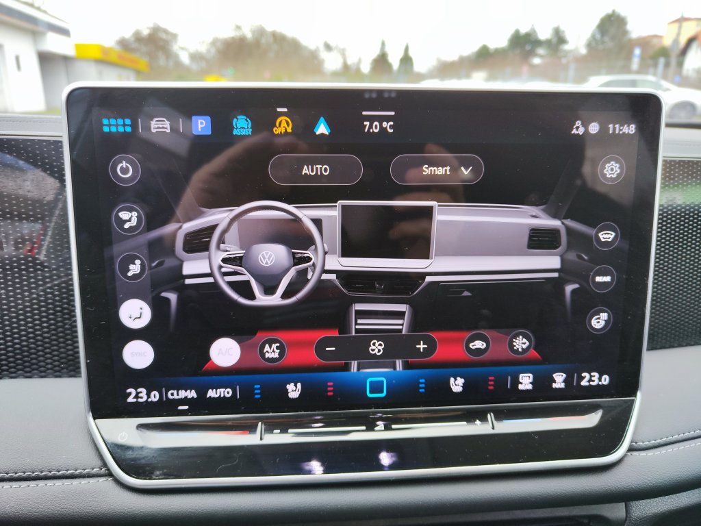 VW TIGUAN, ČR,1.M.,DPH,Pův.lak,ZÁRUKA,NT,Ventilace/Masáže sedadel,2x Kola