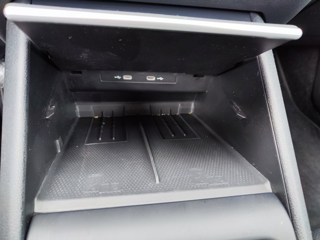 VW TIGUAN, ČR,1.M.,DPH,Pův.lak,ZÁRUKA,NT,Ventilace/Masáže sedadel,2x Kola