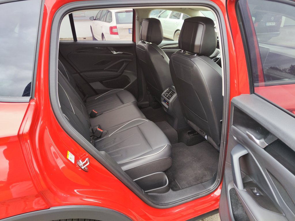 VW TIGUAN, ČR,1.M.,DPH,Pův.lak,ZÁRUKA,NT,Ventilace/Masáže sedadel,2x Kola