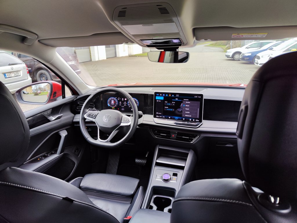 VW TIGUAN, ČR,1.M.,DPH,Pův.lak,ZÁRUKA,NT,Ventilace/Masáže sedadel,2x Kola