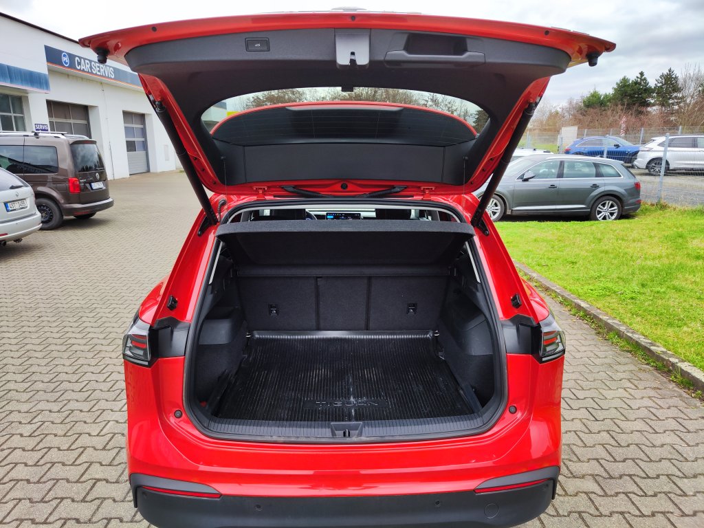 VW TIGUAN, ČR,1.M.,DPH,Pův.lak,ZÁRUKA,NT,Ventilace/Masáže sedadel,2x Kola