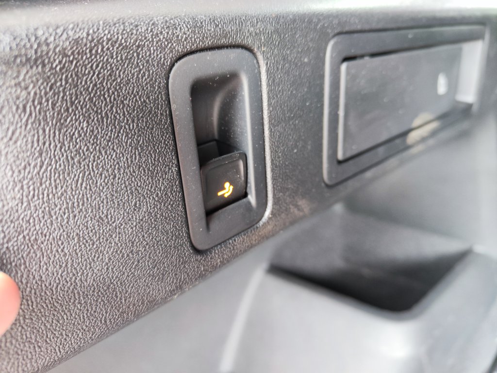 VW TIGUAN, ČR,1.M.,DPH,Pův.lak,ZÁRUKA,NT,Ventilace/Masáže sedadel,2x Kola