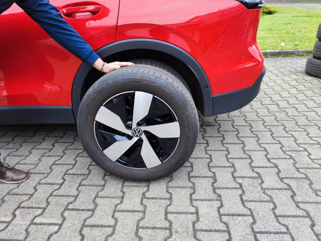 VW TIGUAN, ČR,1.M.,DPH,Pův.lak,ZÁRUKA,NT,Ventilace/Masáže sedadel,2x Kola