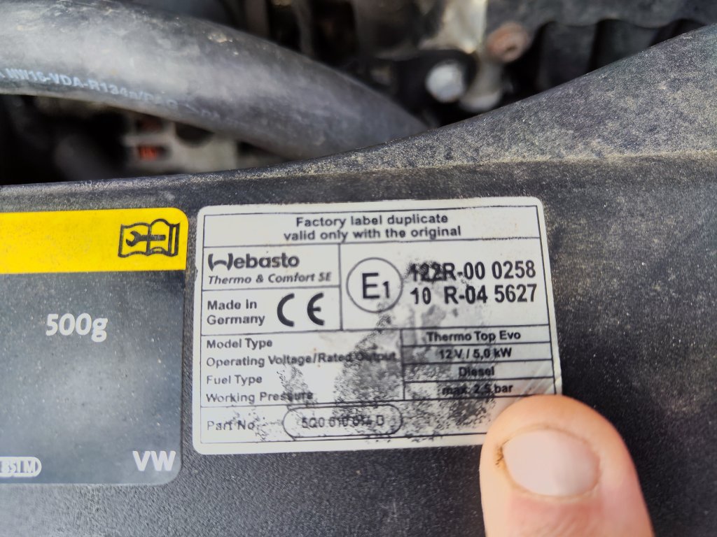 VW GOLF Lounge 1.6TDI 81 kW 5MT, NEZ.TOPENÍ,Bi-Xenon,NAVI,Kamera,2x Kola