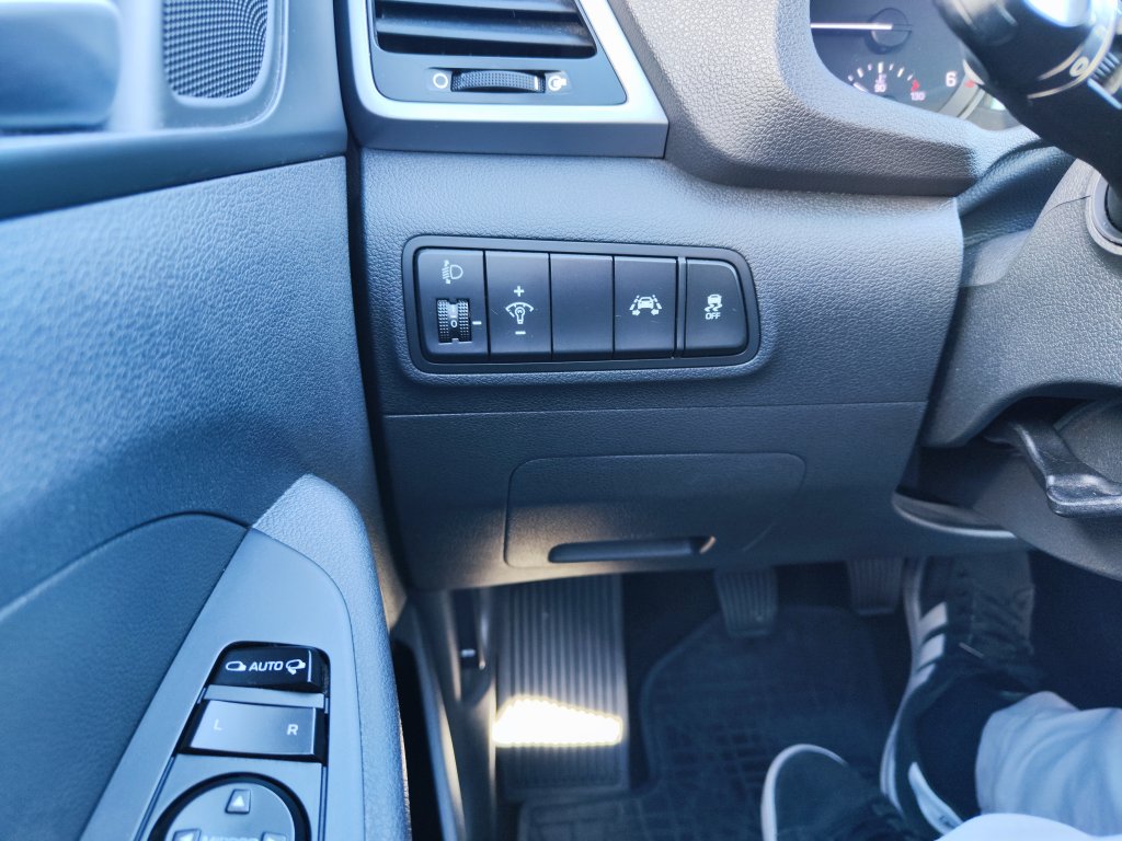 Hyundai TUCSON Welcome 1.7 CRDi 85 kW 6st.Manuál, ČR,2x Pneu, KAMERA,NAVI