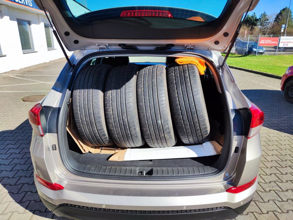 Hyundai TUCSON Welcome 1.7 CRDi 85 kW 6st.Manuál, ČR,2x Pneu, KAMERA,NAVI