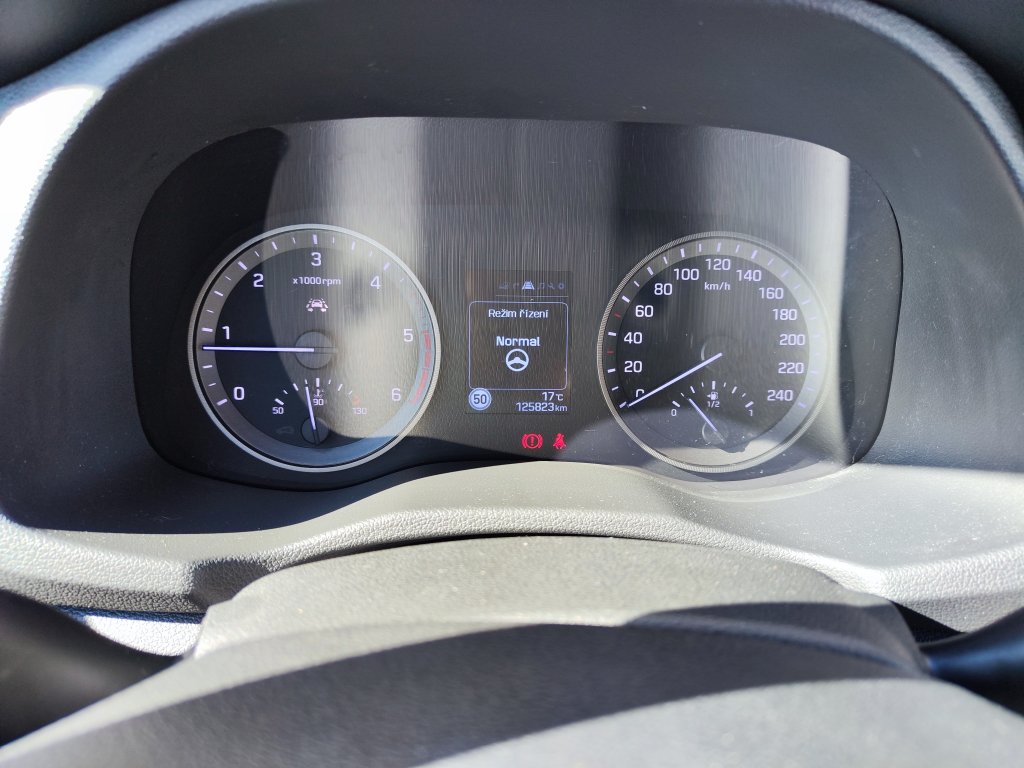 Hyundai TUCSON Welcome 1.7 CRDi 85 kW 6st.Manuál, ČR,2x Pneu, KAMERA,NAVI