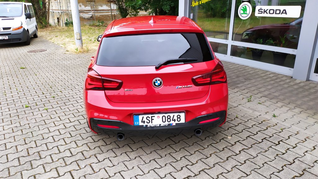 BMW M140i xDrive 8AT