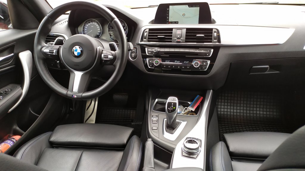 BMW M140i xDrive 8AT