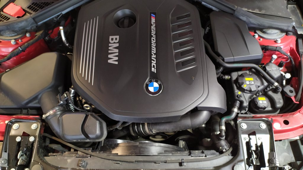 BMW M140i xDrive 8AT