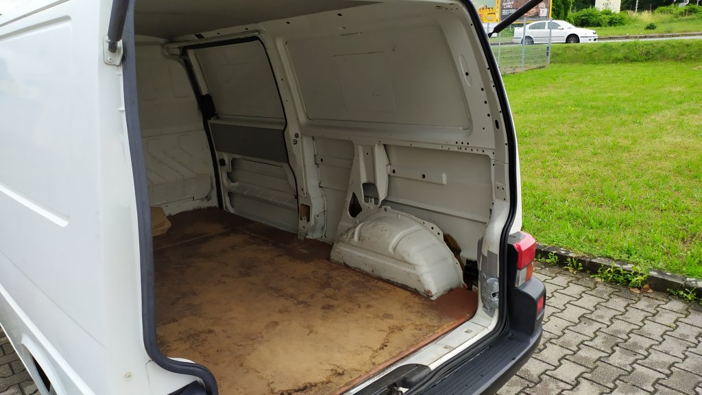 VW TRANSPORTER T4 Skříň Dl.rozvor 1.9 TD, ČR, Původní lak, Jen 152 tis.km