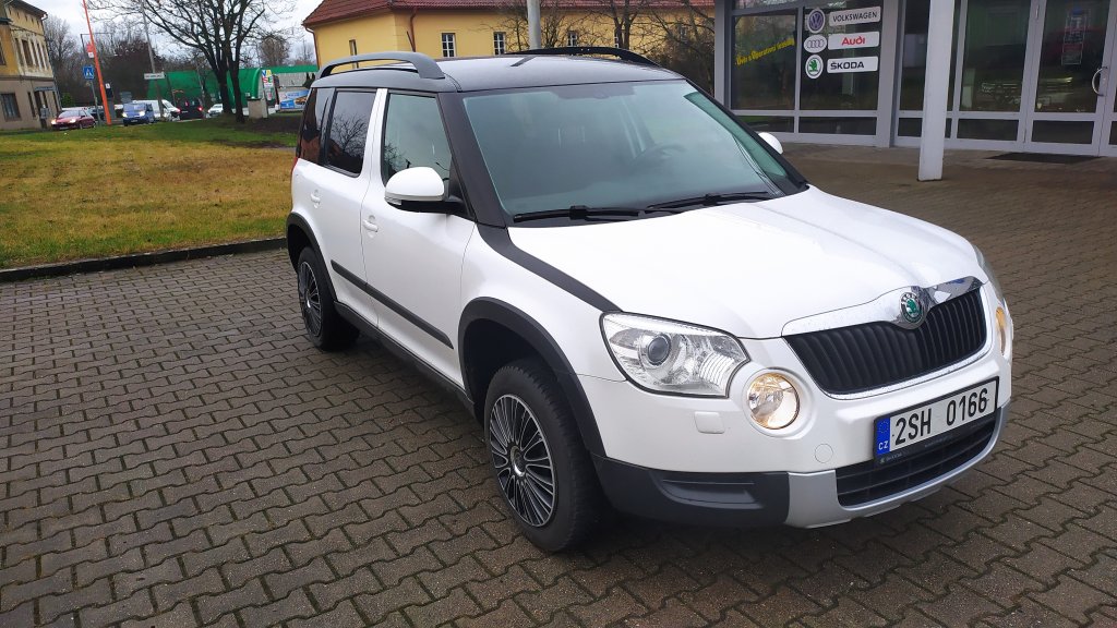 Škoda YETI Elegance 2.0 TDI, ČR, 2.majitel, Pův.lak, TZ, 2x Kola,