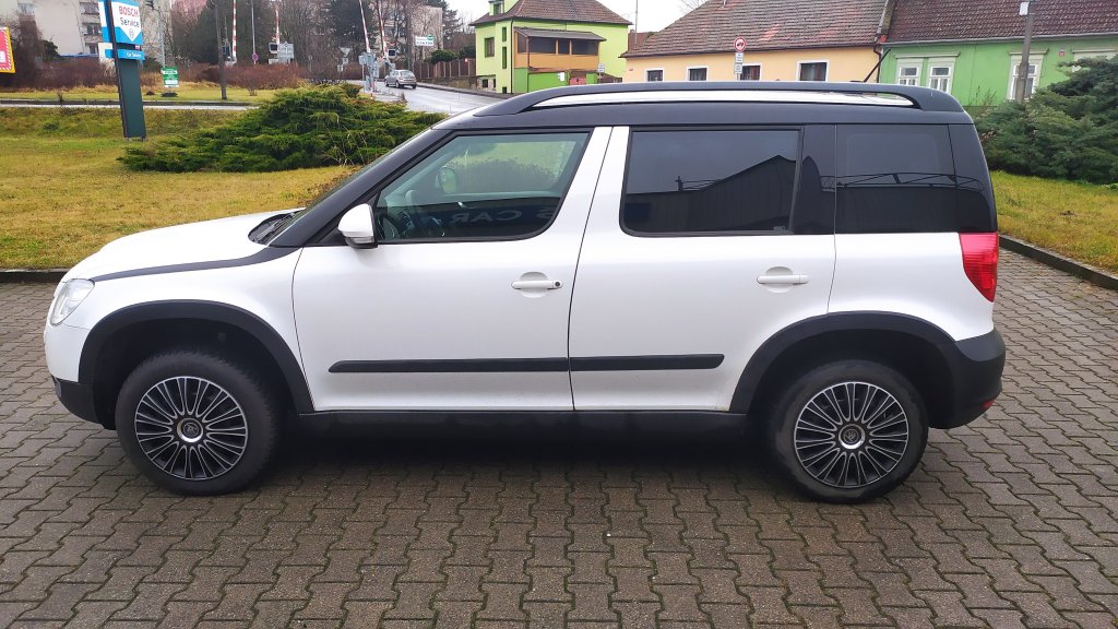 Škoda YETI Elegance 2.0 TDI, ČR, 2.majitel, Pův.lak, TZ, 2x Kola,