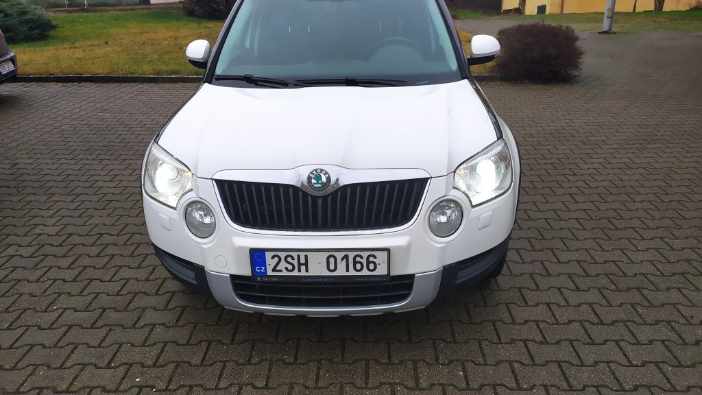 Škoda YETI Elegance 2.0 TDI, ČR, 2.majitel, Pův.lak, TZ, 2x Kola,