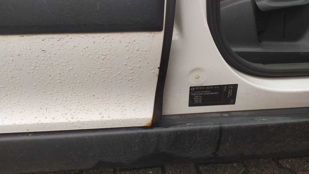 Škoda YETI Elegance 2.0 TDI, ČR, 2.majitel, Pův.lak, TZ, 2x Kola,