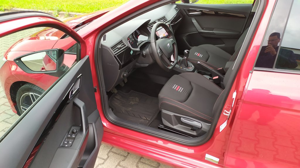 Seat IBIZA FR 1.5 TSI 110kW 6st.Manuál, ČR, 2.Majitel, Původní lak !