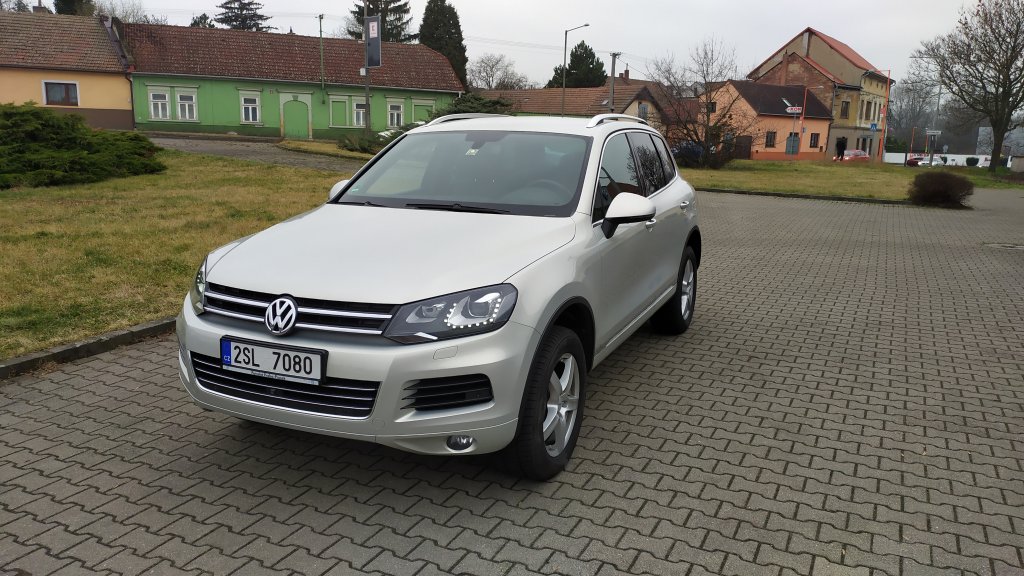 VW TOUAREG 3.0 TDI V6 180 kW 4M 8AT, ČR, 1.MAJITEL, DPH, TZ na 3,5 tuny!