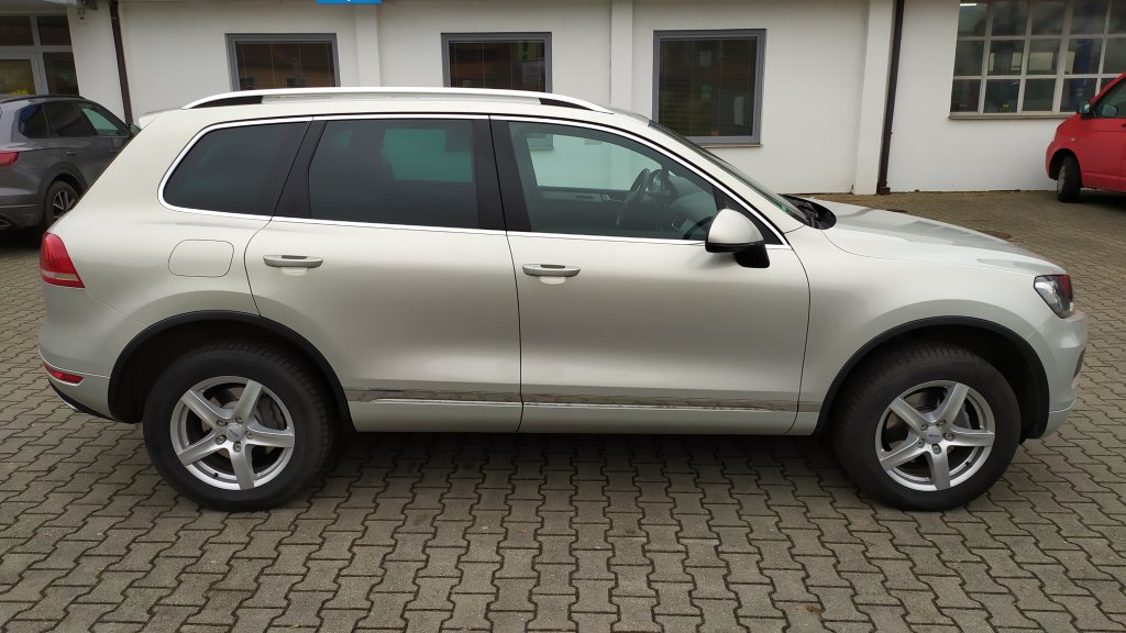 VW TOUAREG 3.0 TDI V6 180 kW 4M 8AT, ČR, 1.MAJITEL, DPH, TZ na 3,5 tuny!
