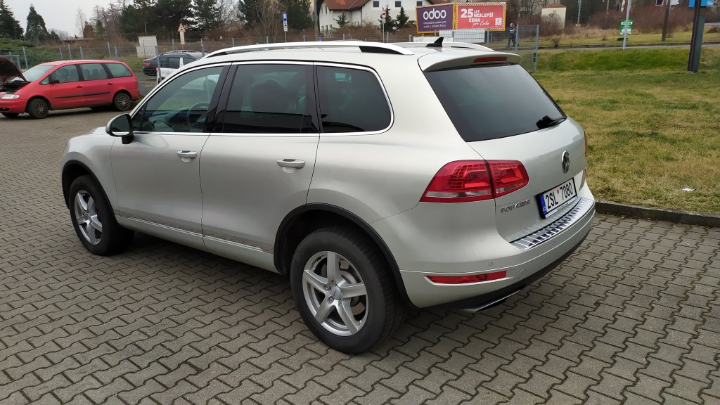 VW TOUAREG 3.0 TDI V6 180 kW 4M 8AT, ČR, 1.MAJITEL, DPH, TZ na 3,5 tuny!