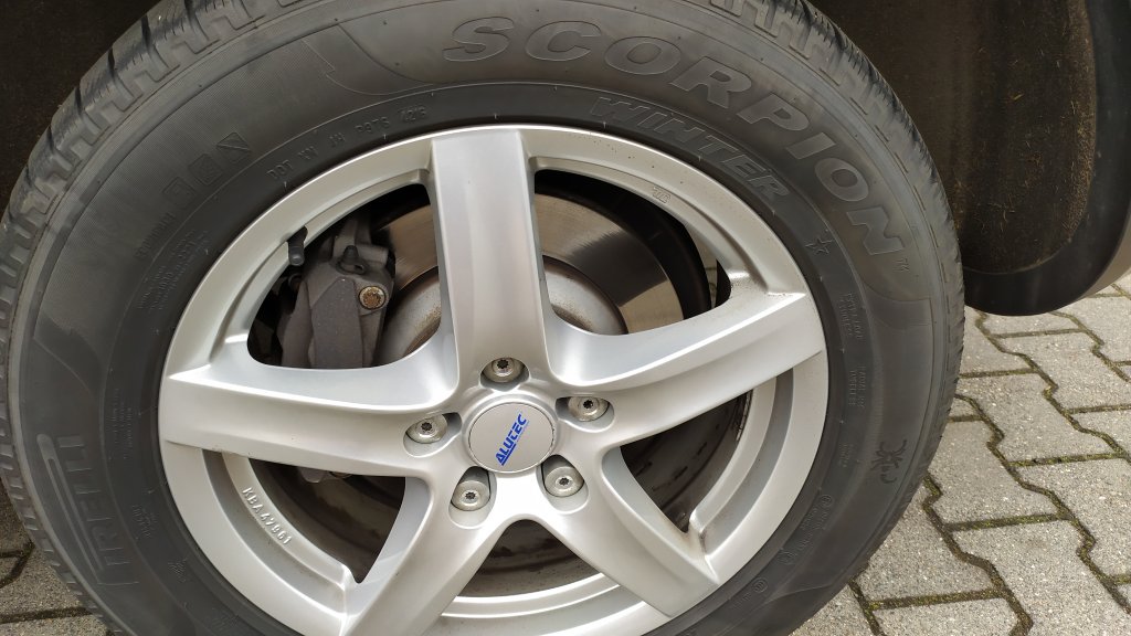 VW TOUAREG 3.0 TDI V6 180 kW 4M 8AT, ČR, 1.MAJITEL, DPH, TZ na 3,5 tuny!