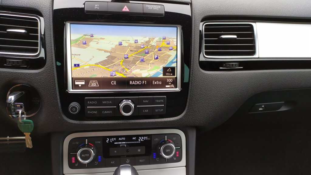 VW TOUAREG 3.0 TDI V6 180 kW 4M 8AT, ČR, 1.MAJITEL, DPH, TZ na 3,5 tuny!