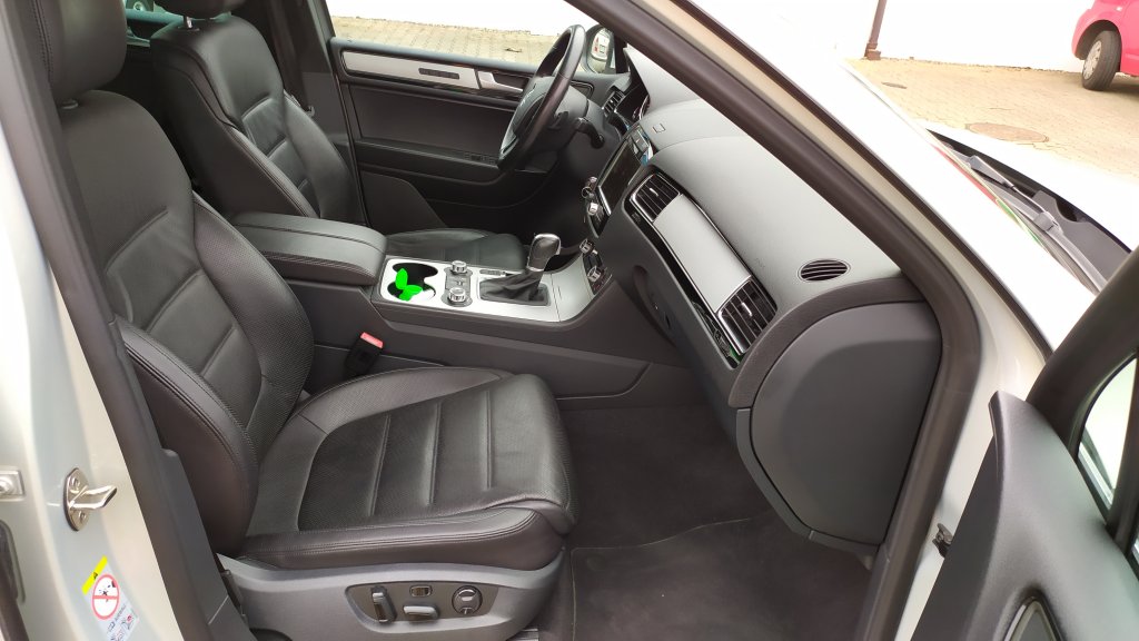 VW TOUAREG 3.0 TDI V6 180 kW 4M 8AT, ČR, 1.MAJITEL, DPH, TZ na 3,5 tuny!