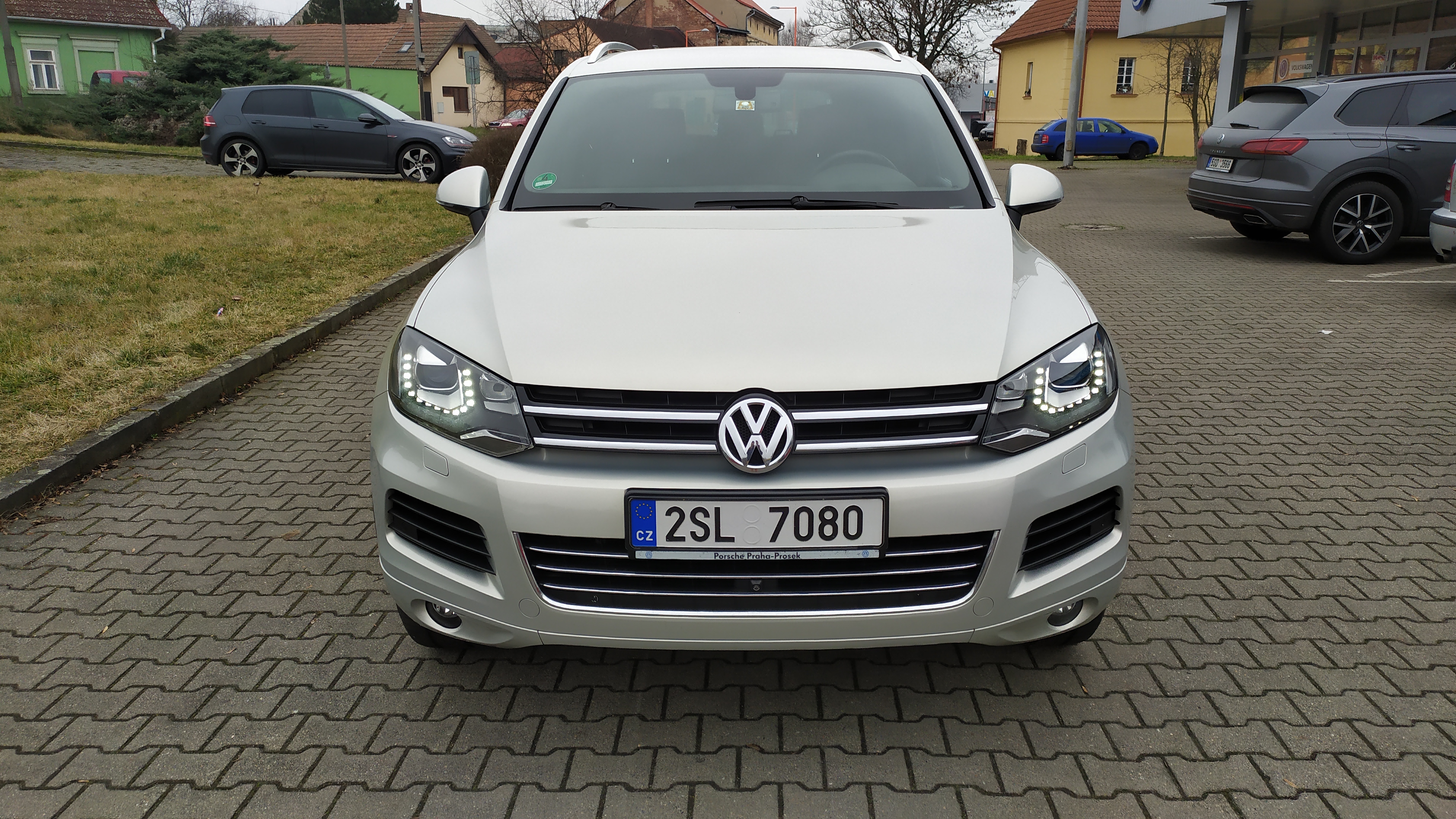 VW TOUAREG 3.0 TDI V6 180 kW 4M 8AT, ČR, 1.MAJITEL, DPH, TZ na 3,5 tuny!